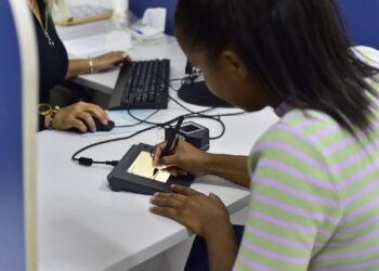 Politec reinaugura posto de identificação em shopping de Várzea Grande