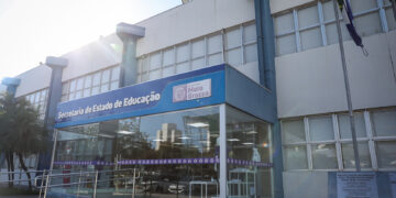 Governo vai começar a instalar câmeras de monitoramento nas escolas estaduais