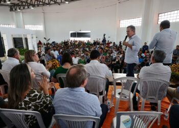 Governador: “Vamos cobrar e ajudar o Governo Federal a tirar a obra da BR-158 do papel”