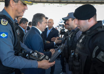 Governo de MT entrega novas pistolas Glock; policiais militares terão a própria arma