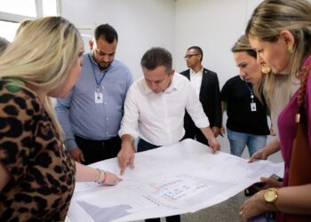 Governador e equipe vistoriam UPA Jardim Leblon e antigo Pronto-Socorro de Cuiabá