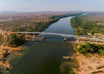 Governo sanciona marco regulatório do transporte em rios de MT