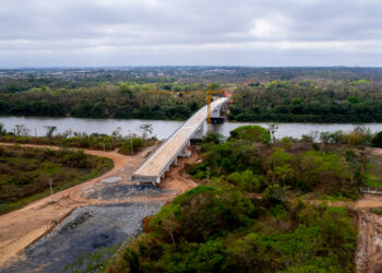 Governador e secretário vistoriam obras de ponte, hospital e restauração de rodovia em Cuiabá