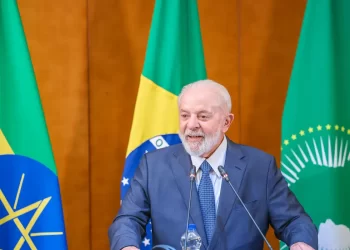 Lula critica países por corte de ajuda humanitária à Palestina