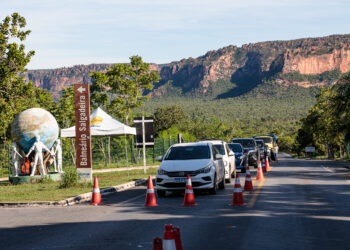 Trânsito no Portão do Inferno está liberado em meia pista