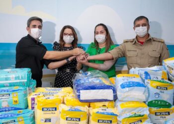 Primeira-dama de MT fortalece parcerias e entrega doações no Hospital Estadual Santa Casa