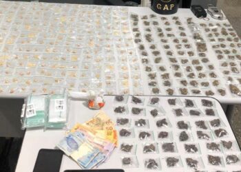 PM prende cinco pessoas e apreende 380 porções de maconha e pasta em Várzea Grande