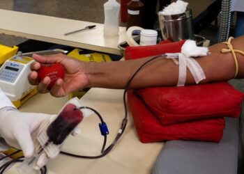 Processados trocam doação de cestas básicas por doação de sangue