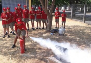 Corpo de Bombeiros Militar orienta sobre o uso correto do extintor de incêndios
