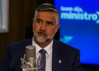 “Maior catástrofe meteorológica da história do RS”, diz ministro