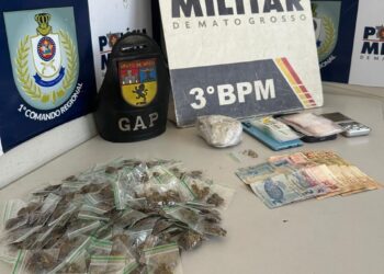 Polícia Militar prende homem por tráfico de drogas em casa no Bairro Altos da Serra