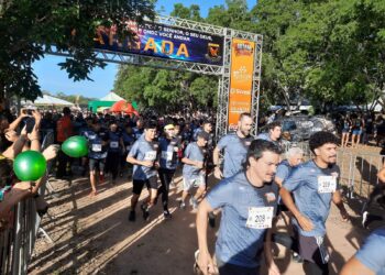 Polícia Militar reúne 2,5 mil pessoas em tradicional corrida com obstáculos em Cuiabá