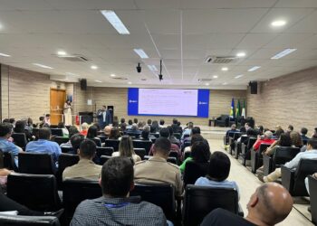 Servidores participam de treinamento para construção do plano de integridade