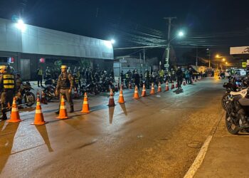 Operação remove 48 motocicletas por irregularidades e prende foragido da Justiça em Cuiabá