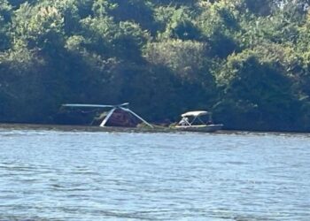 Helicóptero faz pouso de emergência na divisa de GO e MT