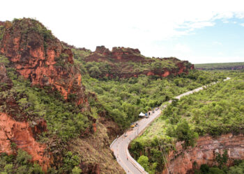 Sinfra responde notificação do MP e trânsito na Estrada de Chapada continua com pare e siga