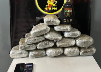 Polícia Militar resgata três crianças e apreende 15 tabletes de maconha em Várzea Grande