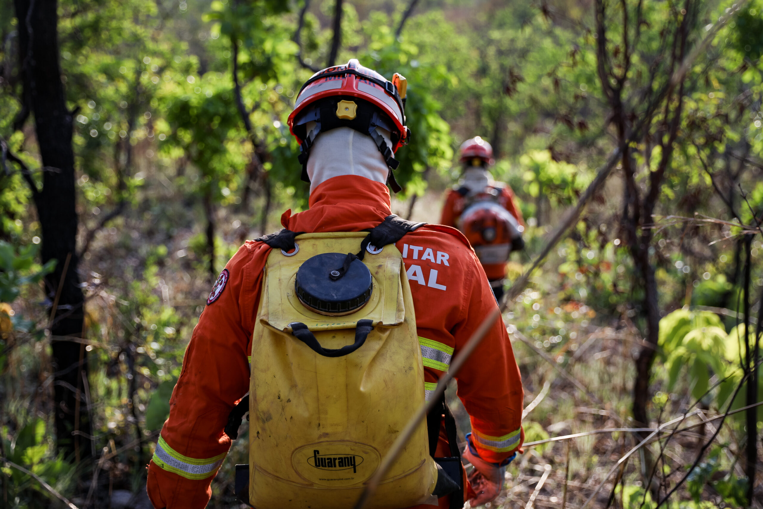 Bombeiros extinguem incêndio no Coxipó do Ouro e combatem outros 18 em MT nesta quinta-feira (08)