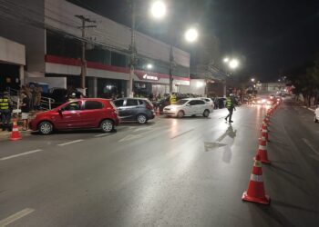 Operação Lei Seca termina com 13 motoristas presos por embriaguez na Isaac Póvoas