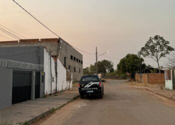 Polícia Civil cumpre mandados contra organização criminosa envolvida com tráfico de drogas e comércio de armas em Cáceres