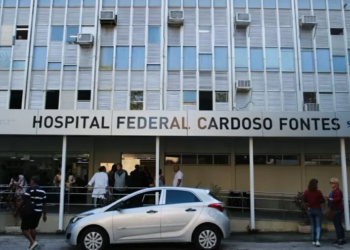 Técnico de enfermagem é suspeito de fotografar paciente sedada nua no RJ