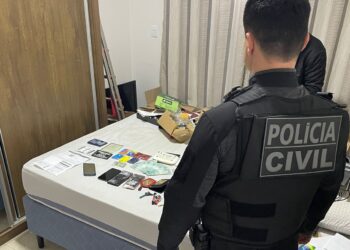 Polícia Civil cumpre mandados em investigação de fraude eletrônica praticada contra shopping de Várzea Grande