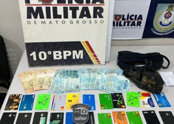 PM prende dupla de jovens por estelionato e apreende R$ 4,7 mil em dinheiro