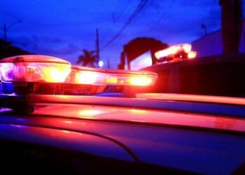 PM prende homem por agredir filho de 16 anos com cabo de vassoura