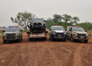 Gefron e Patrulha Rural localizam caminhonete furtada em Cuiabá na fronteira com a Bolívia