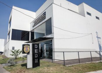 Polícia Civil cumpre mandado contra idoso investigado por violência doméstica
