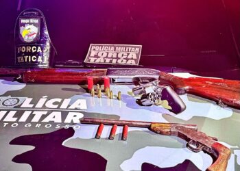 Polícia Militar apreende armas, drogas e caminhonetes durante abordagem em Juína