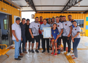 Deputado Sebastião Rezende entrega Utilidade Pública a equipe de basquete de Campo Novo do Parecis