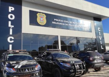 Polícia Civil prende homem por perseguir casal de namorados e descumprir medida protetiva