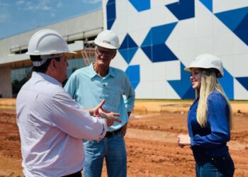 Deputado Sebastião Rezende fiscaliza obra do Hospital Regional de Alta Floresta e reforça compromisso com a saúde no Mato Grosso