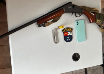 PM prende homem depois de agredir e perseguir mãe e padrasto com arma de fogo