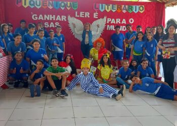 Piquenique Literário marca início das férias escolas na Escola Estadual Barão de Melgaço