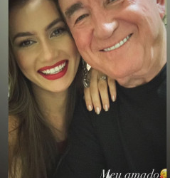 Miss faz declaração de amor a Amado Batista, 51 anos mais velho