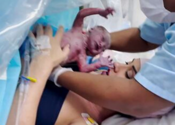 Graciele Lacerda posta vídeo do parto de Clara, sua filha com Zezé: ‘Ansiedade’