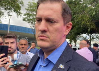 Roveri manda recado a criminosos após descoberta de plano para explodir muro da PCE: “Aqui bandido não se cria”