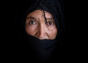 Afegãs sofrem restrições mais abusivas adotadas durante o último ano