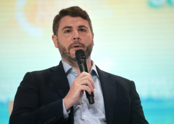 Revista da “direita woke” publica Karl Marx sem querer em pegadinha de crítico