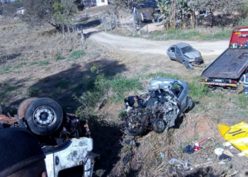 Acidente deixa mortos e feridos na BR-262 próximo a Nova Serrana; policiais estão entre as vítimas