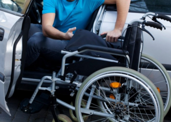 Reforma tributária: texto aprovado prevê restrições à isenção fiscal para carros de pessoas com deficiência