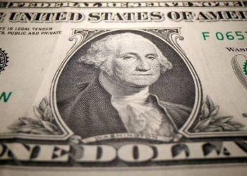 Dólar dispara e fecha a R$ 6,26, maior cotação da história