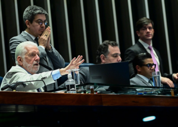 Senado aprova limite de gastos mais duro em caso de déficit; texto vai à sanção