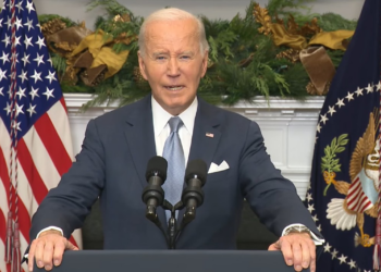 Biden assina lei de financiamento que evita 'shutdown' do governo americano