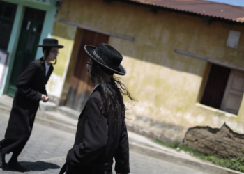 Famílias pedem que autoridades devolvam crianças resgatadas de seita judaica na Guatemala