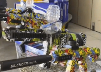 Febre no Natal, 'arminhas de gel' são apreendidas no Centro do Rio