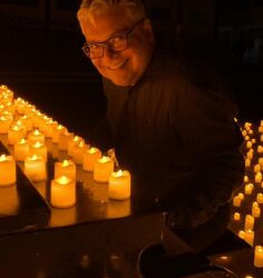 Cuiabá recebe espetáculo "Piano Lume" nesta sexta-feira