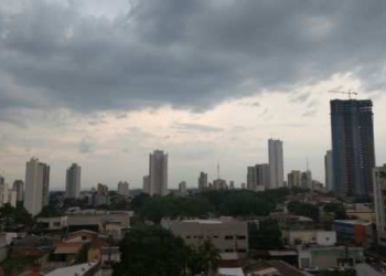 Previsão aponta para fim de ano chuvoso e com muitas nuvens na Capital; confira previsão